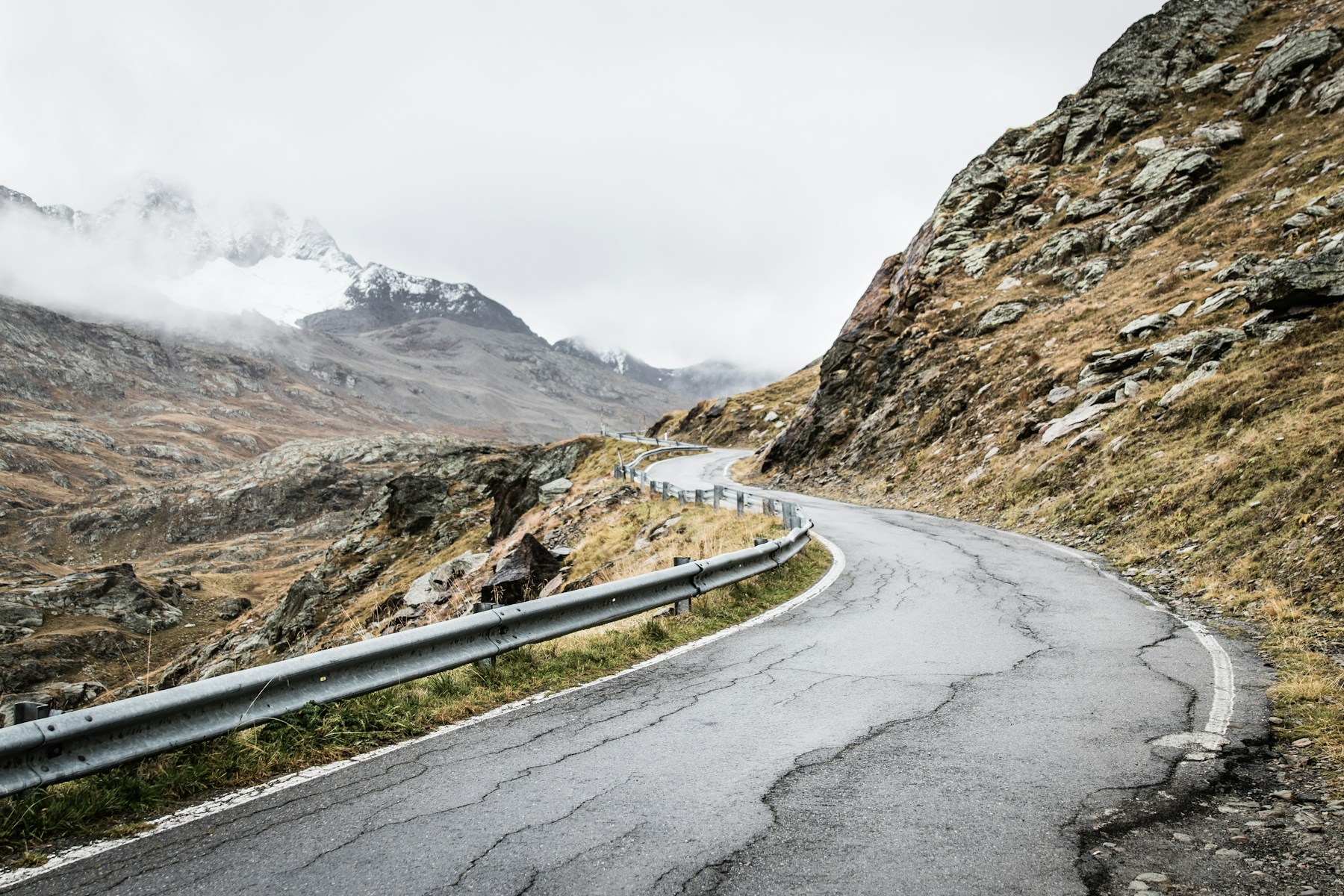 Die schönsten Ferienstraßen in Europa für den Roadtrip