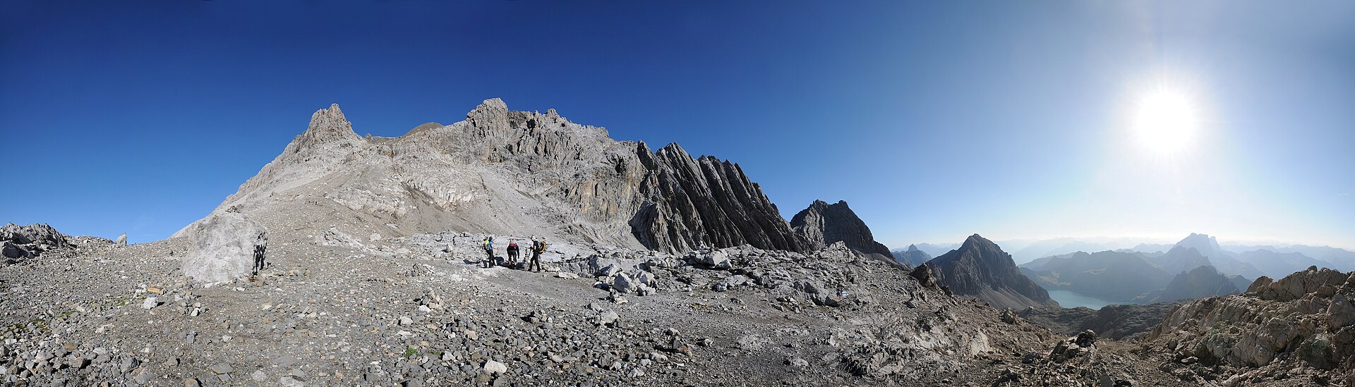 NOTE: This image is a panorama consisting of multiple frames that were merged or stitched in software. As a result, this image necessarily underwent s